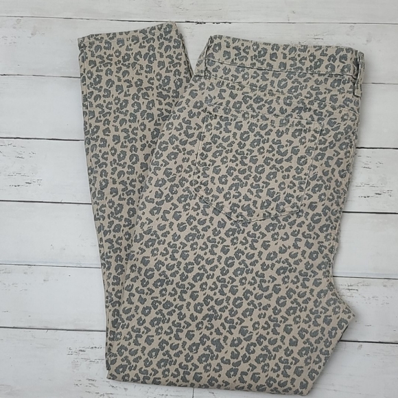 Chico's x NYDJ Liftxtuck Tech Skinny Leopard Jeans - Picture 1 of 7